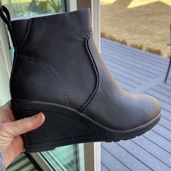 Vepose Women's Low Wedge Boots, Comfortable Ankle Booties with Inside Zipper - Picture 7 of 7